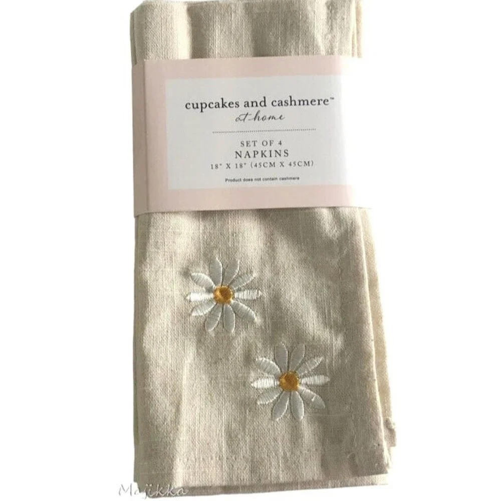 Cupcakes & Cashmere Napkins Embroidered Daisy Flowers Cotton 18” X 18” Set Of 4